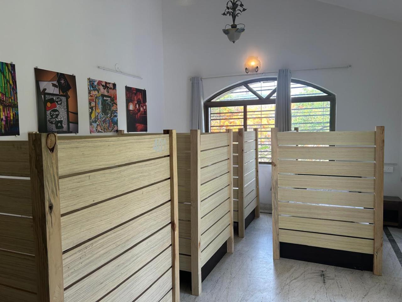 Hostel Lifespace- Twin Bungalow With Pods, Bunks, Private Rooms, Cowork & Cafe Пюн Екстериор снимка